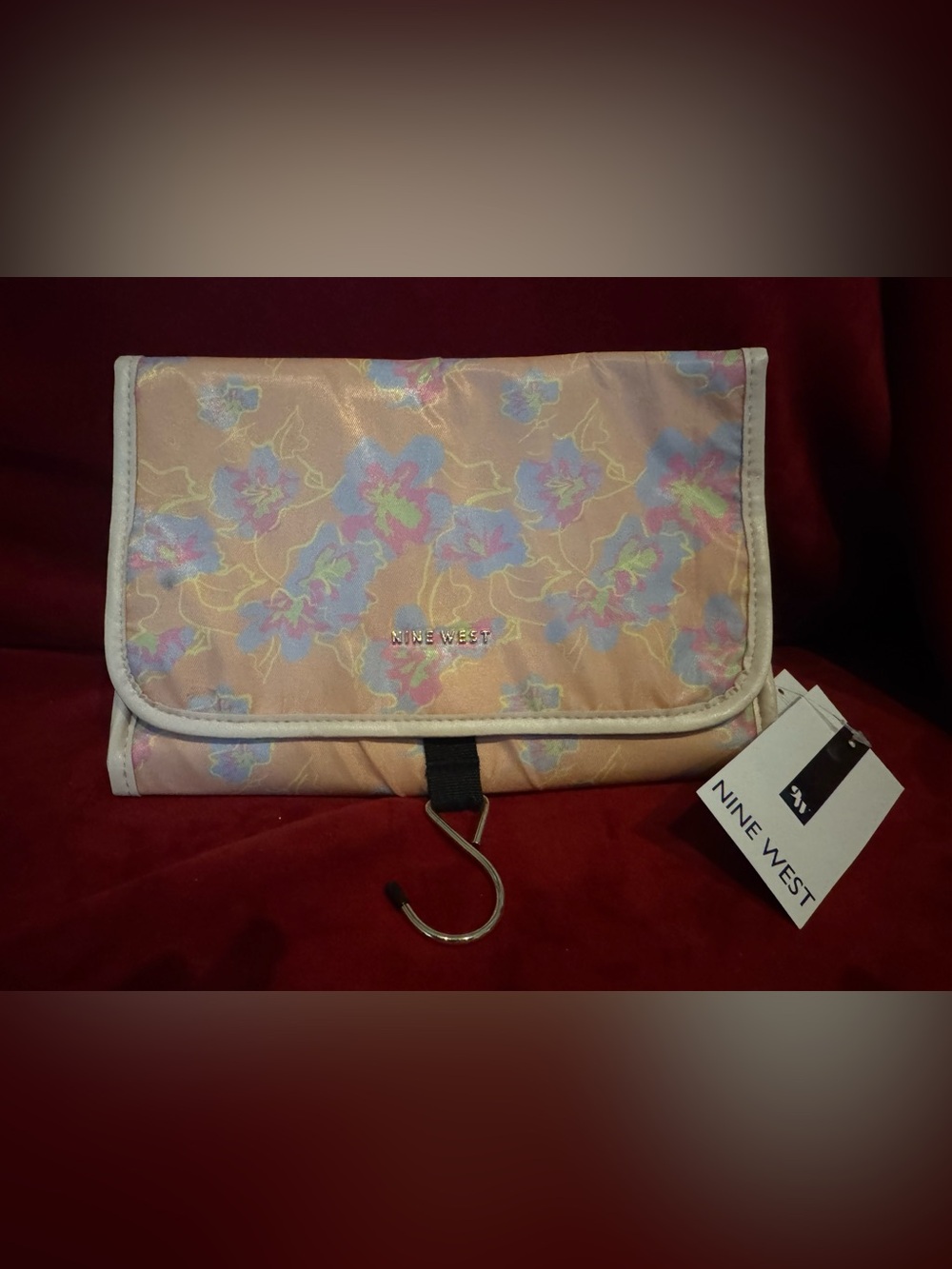 Nine West Floral Hanging Travel Organizer - Pastel Peach